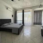 Grey House Διαμέρισμα *